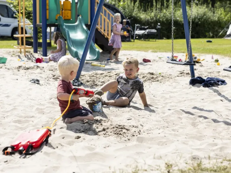 Accommodatie op Camping t Veld in Rheeze