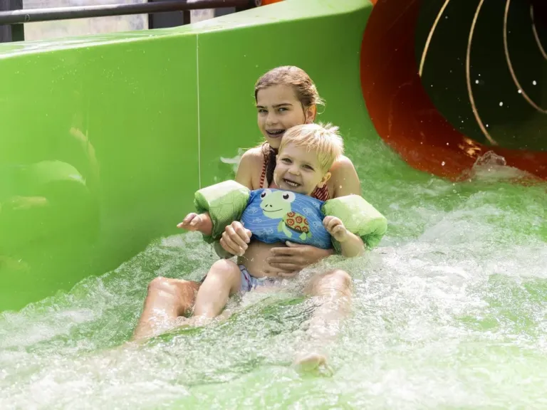 Zwemmen en water op Camping t Veld in Rheeze