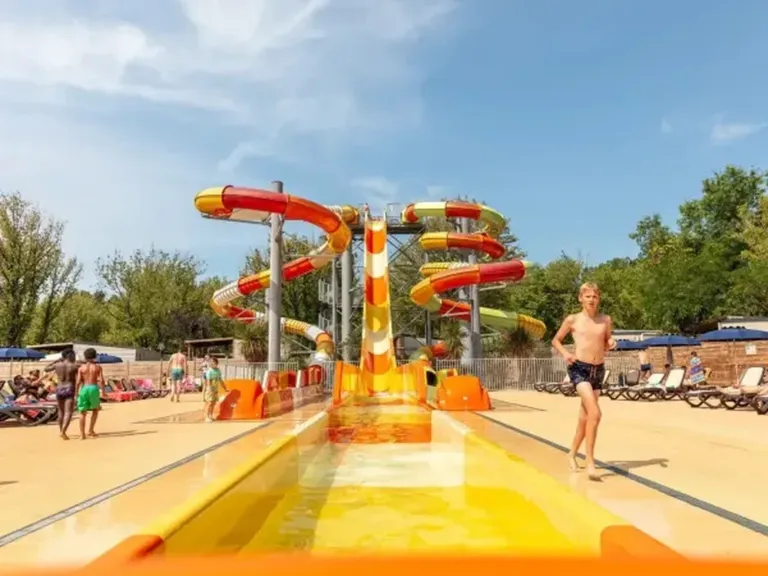 Zwemmen en water op Château de Fonrives in Villeréal