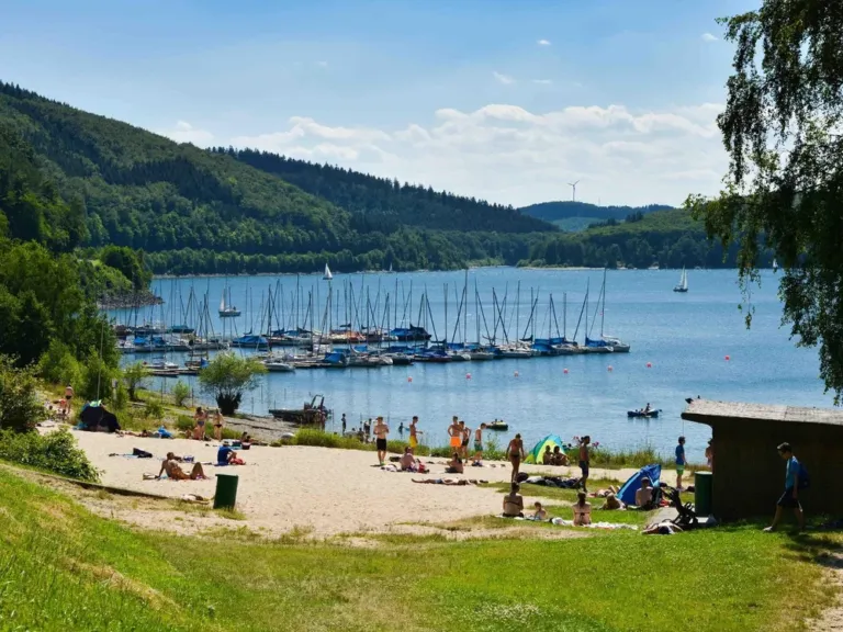 Zwemmen en water op EuroParcs Biggesee in Attendorn