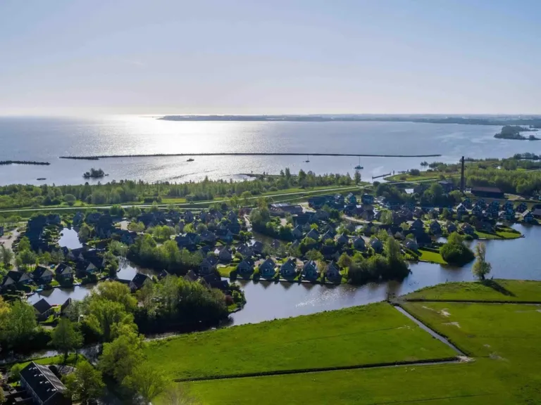 Zwemmen en water op EuroParcs IJsselmeer in Medemblik