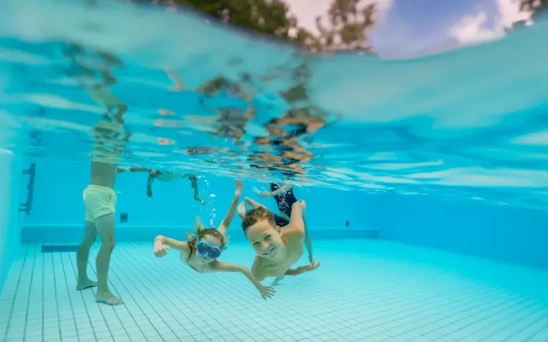 Kindvriendelijk vakantiepark in Gelderland, Nederland - Landal Stroombroek