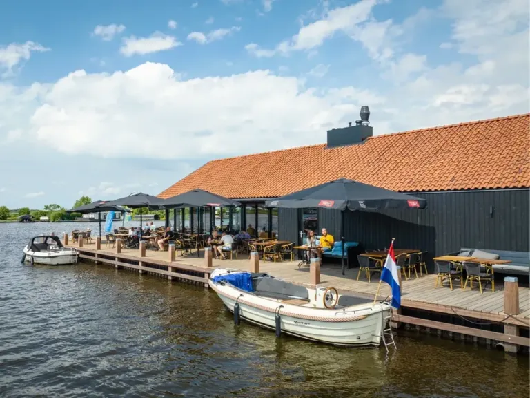 Zwemmen en water op Landal Waterpark De Alde Feanen in De Veenhoop