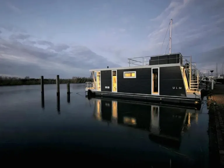 Zwemmen en water op Marina Parcs Lelystad in Lelystad