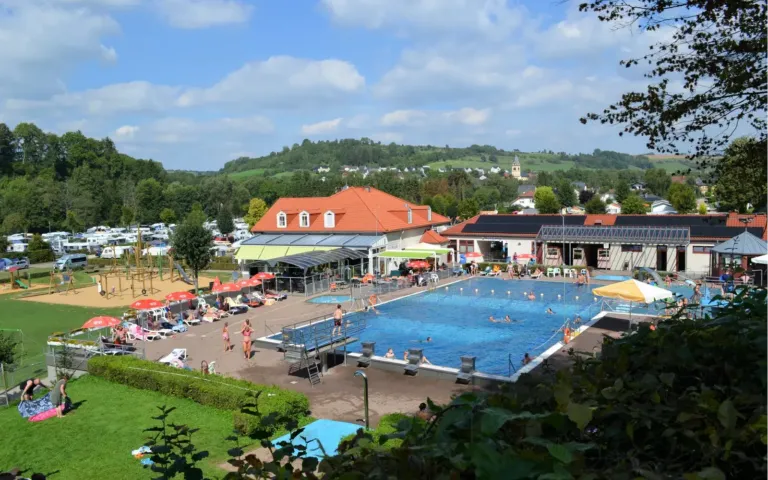 Camping met animatie voor het hele gezin in Rijnland-Palts - Prümtal-Camping Oberweis, Duitsland