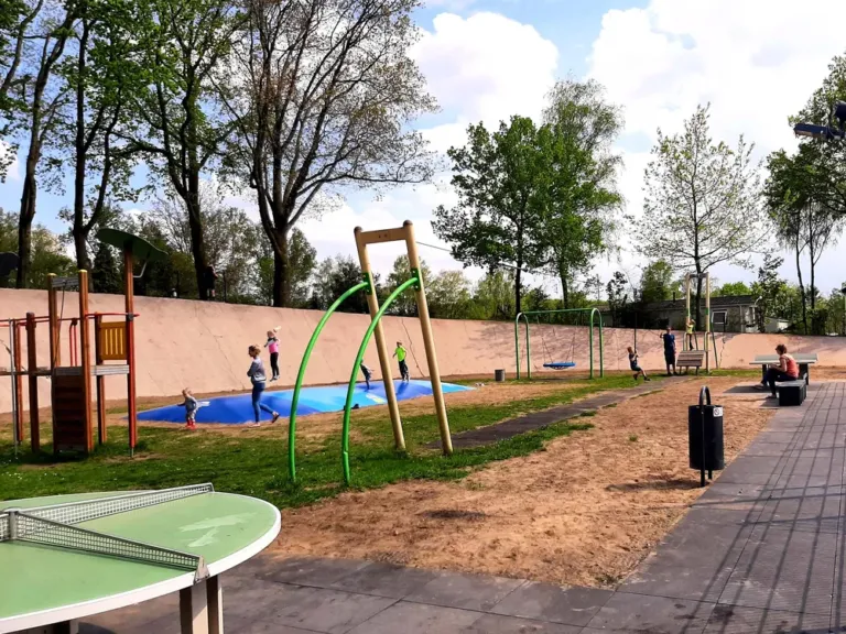 Spelen en activiteiten voor kinderen op Recreatiepark de Wielerbaan