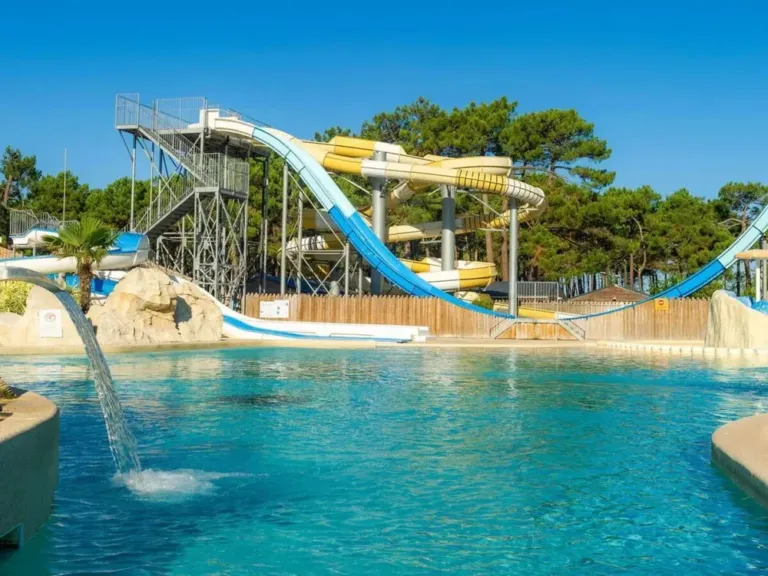 Glijbanen op camping Atalantic Club Montalivet