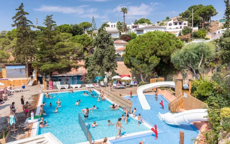 Camping Cala Canyelles in Costa Brava: camping met animatie, Spanje