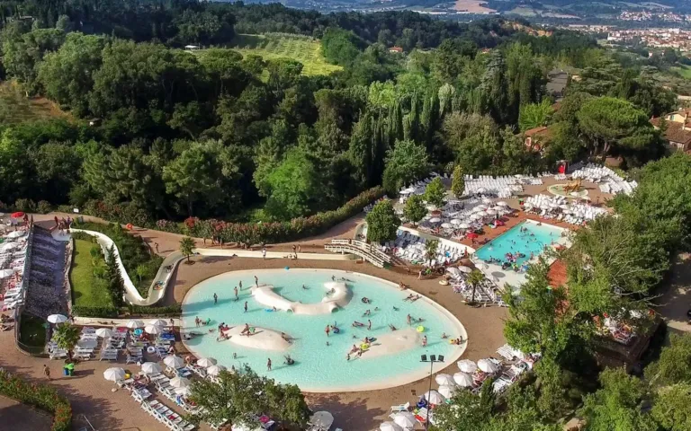 Kindvriendelijke camping Camping HU Norcenni Girasole Village in Figline Valdarno, Italië