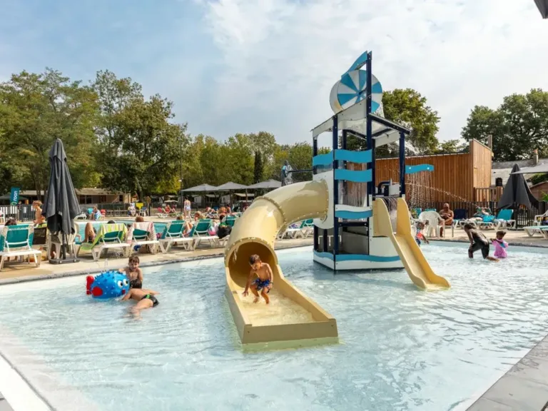 Peuter- en kleuterbad op camping Domaine de la Brèche