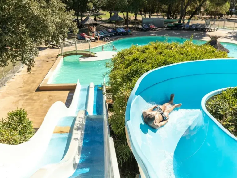 Waterglijbanen van camping Domaine Massereau