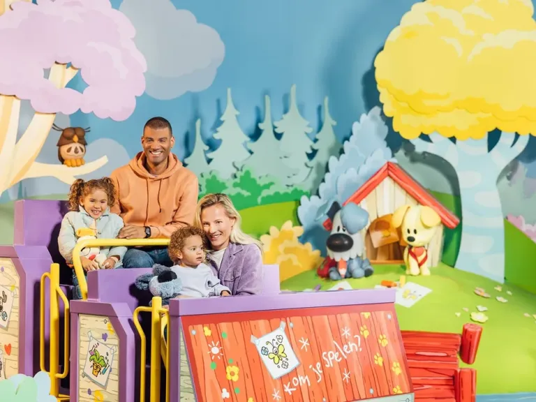 Sfeerbeeld Woezel en Pip op Familie Resort de Tovertuin