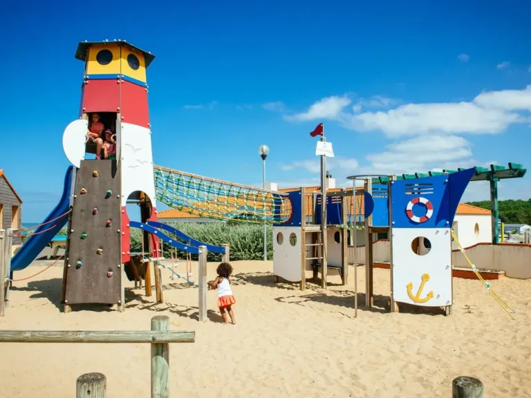 Zandspeeltuin op camping La Dune Des Sables