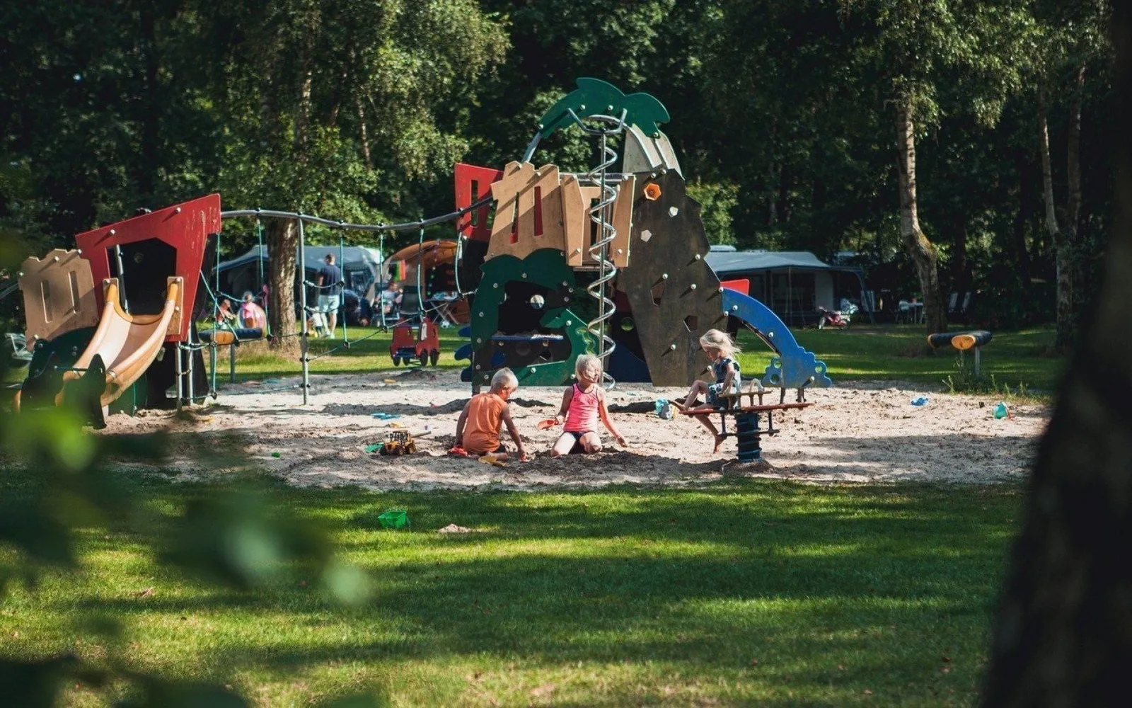 Kindvriendelijke camping in Drenthe: Landgoed De Berenkuil in Grolloo Kindvriendelijke camping in Drenthe: Landgoed De Berenkuil in Grolloo