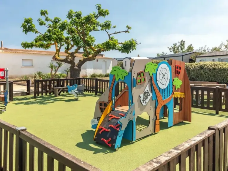 Speeltuin op camping Le Castellas