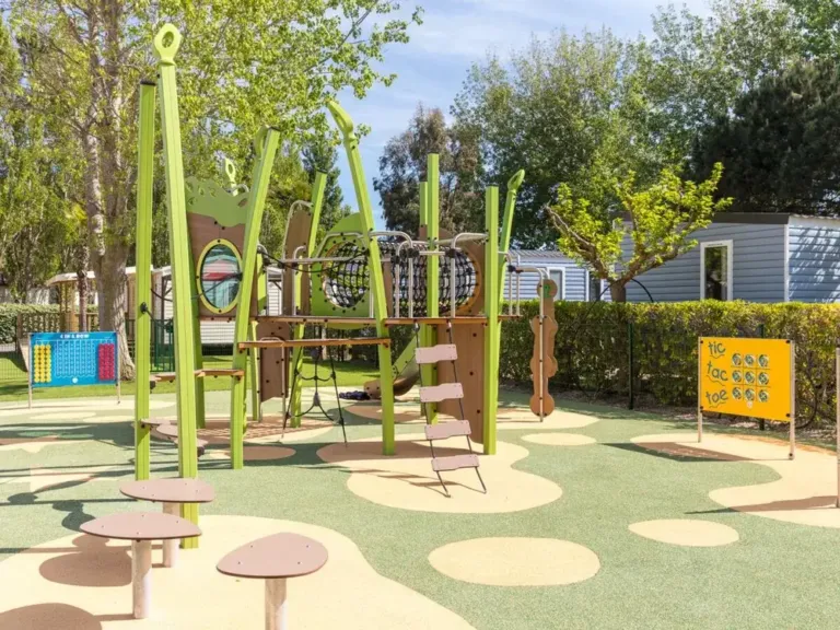 Speeltuin bij camping Les Sablines