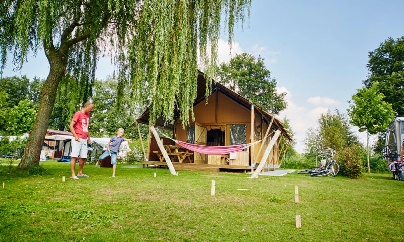 Kleinschalig kamperen met kinderen: rustiger dan een groot park